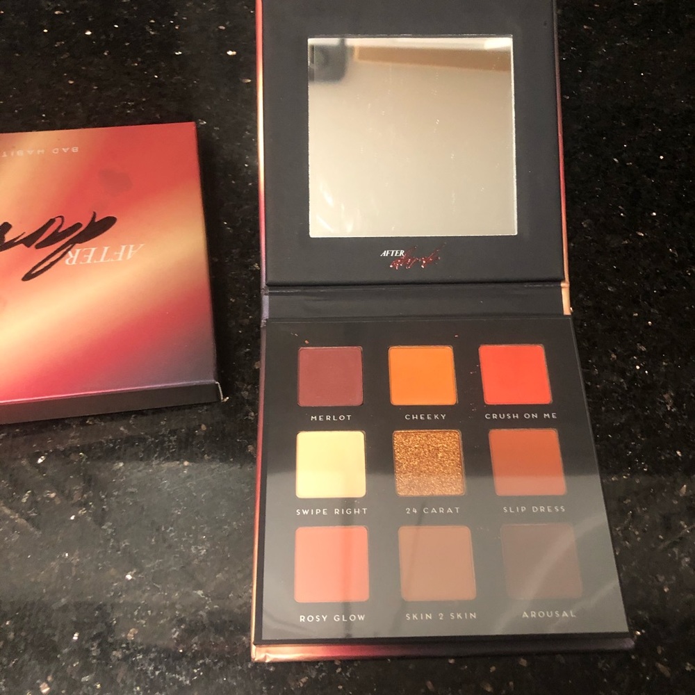 BNB Bad Habit After Dark Palette - Picture 4 of 5